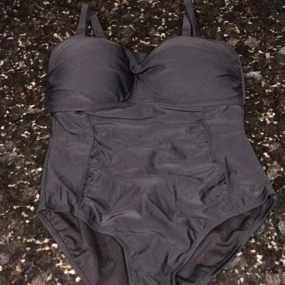 Twist-Front Shirred One-Piece Swimsuit 🚨